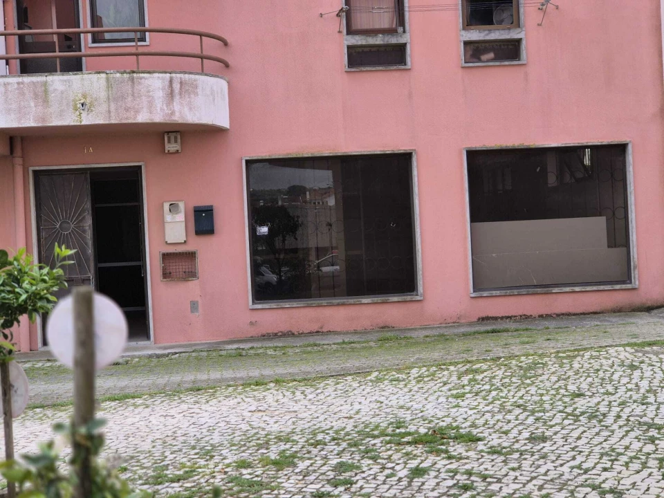 Loja para Venda em Milharado Foto 1