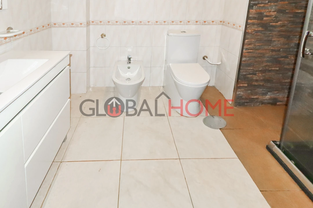 Apartamento T2 para Venda em Fânzeres e São Pedro da Cova Foto 16