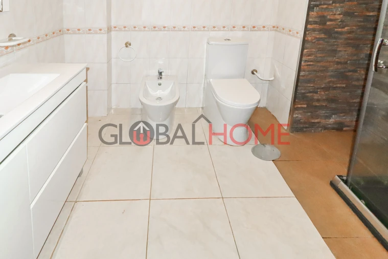 Apartamento T2 para Venda em Fânzeres e São Pedro da Cova Foto 16