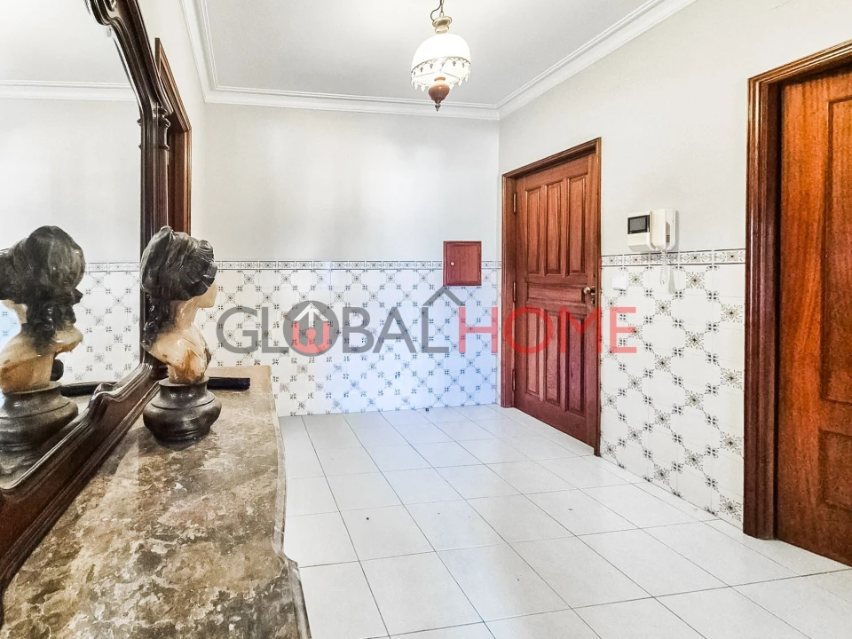 Apartamento T2 para Venda em Fânzeres e São Pedro da Cova Foto 5