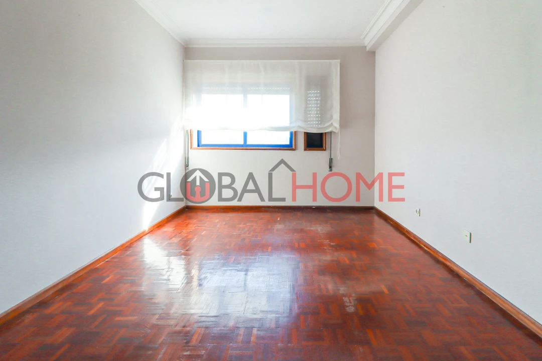 Apartamento T2 para Venda em Fânzeres e São Pedro da Cova Foto 14