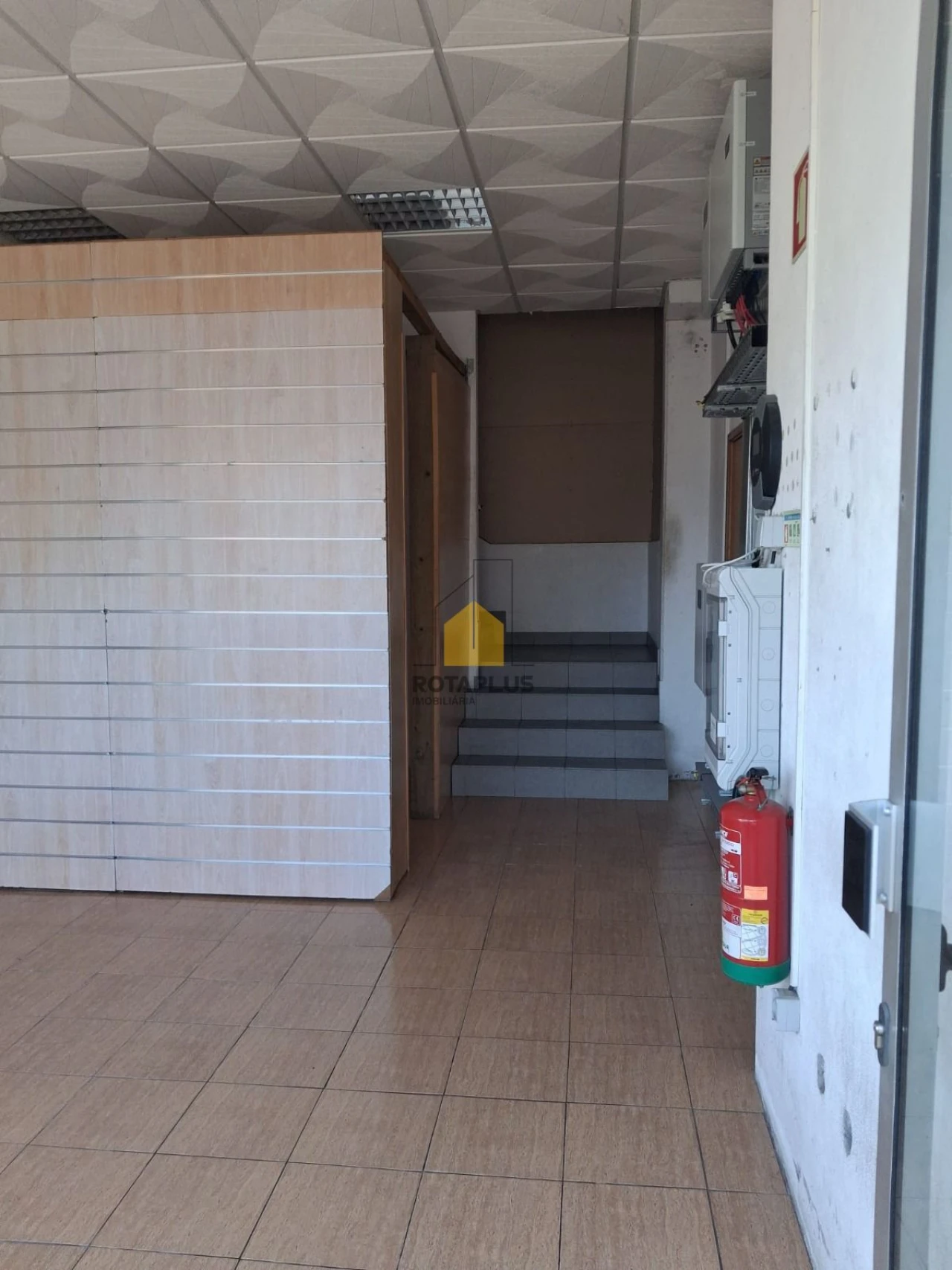 Armazém para Venda em Touguinha e Touguinhó Foto 11