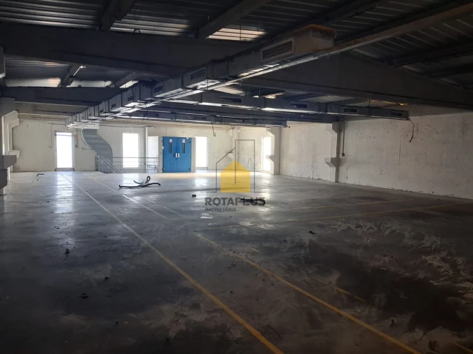 Armazém para Venda em Touguinha e Touguinhó Foto 1