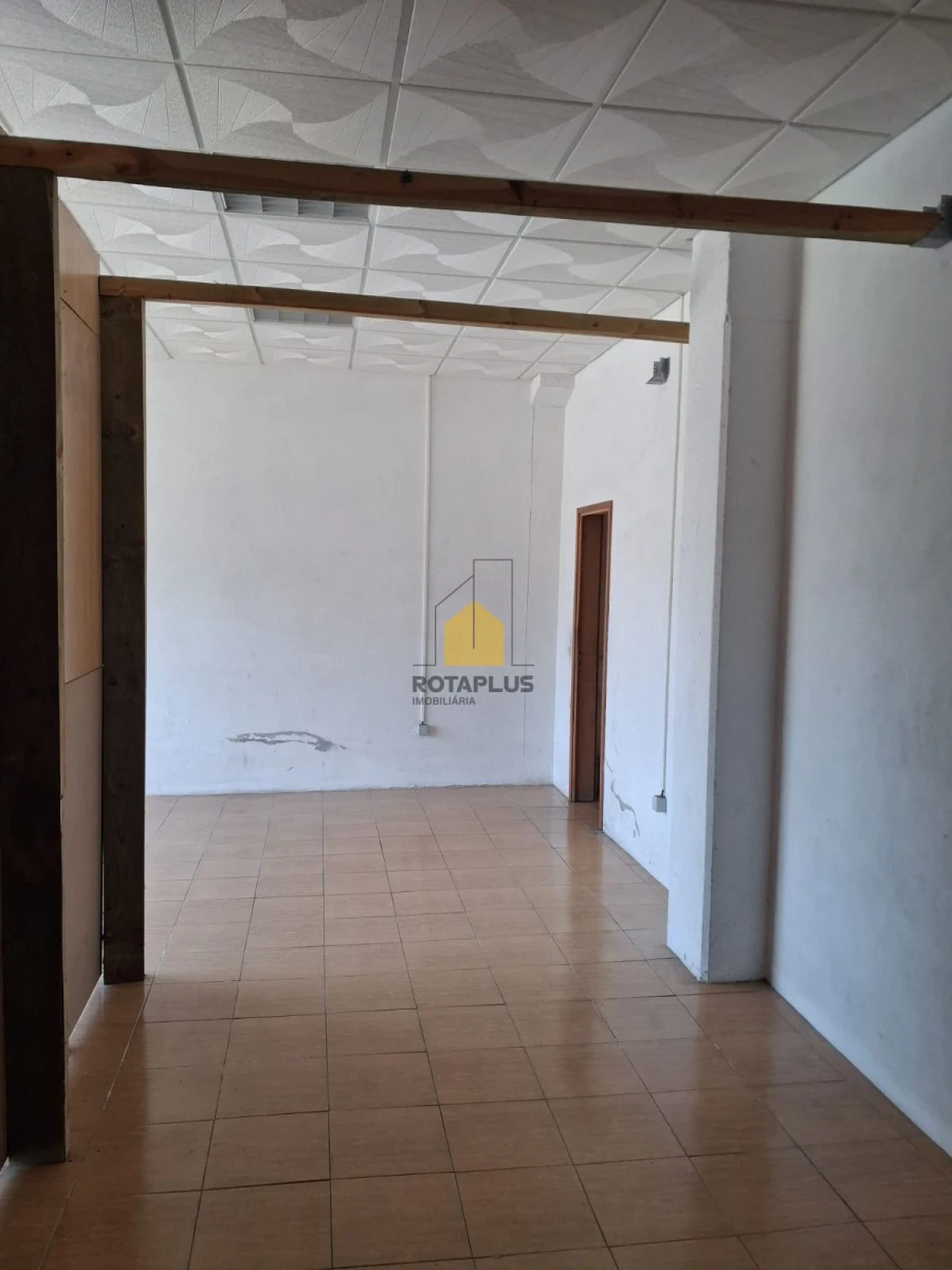 Armazém para Arrendamento em Touguinha e Touguinhó Foto 13