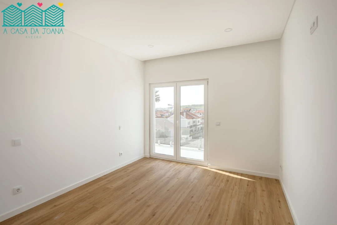 Moradia T4 para Venda em São Domingos de Rana Foto 15