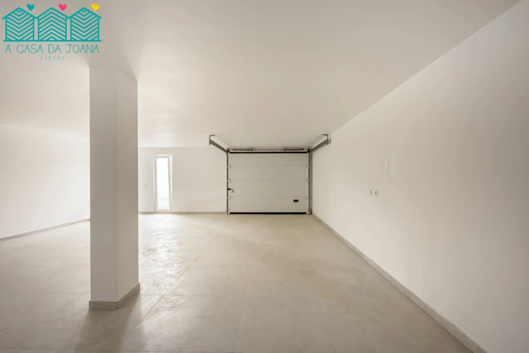 Moradia T4 para Venda em São Domingos de Rana Foto 24