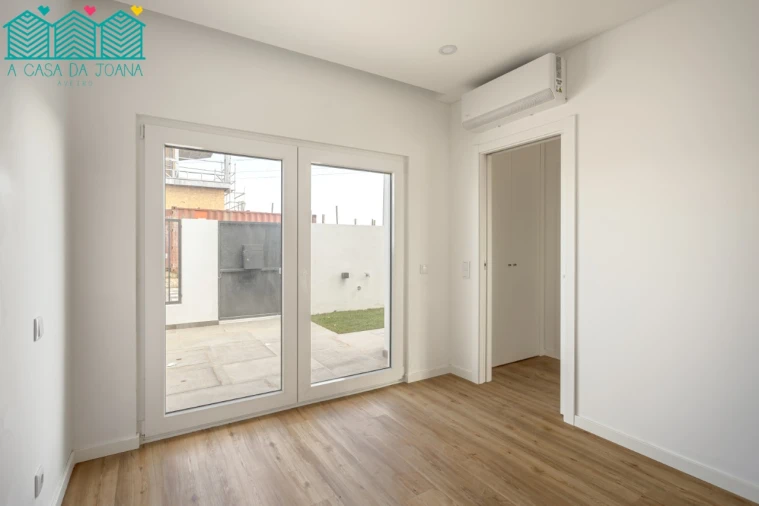 Moradia T4 para Venda em São Domingos de Rana Foto 6