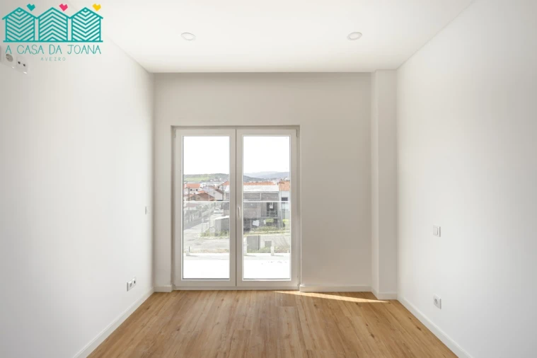 Moradia T4 para Venda em São Domingos de Rana Foto 11