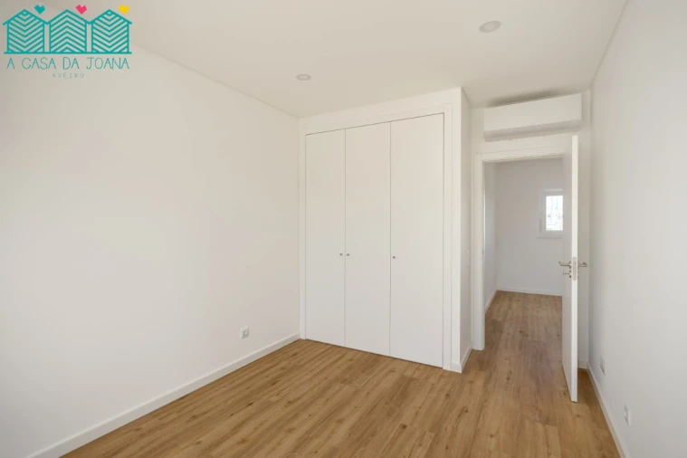 Moradia T4 para Venda em São Domingos de Rana Foto 13