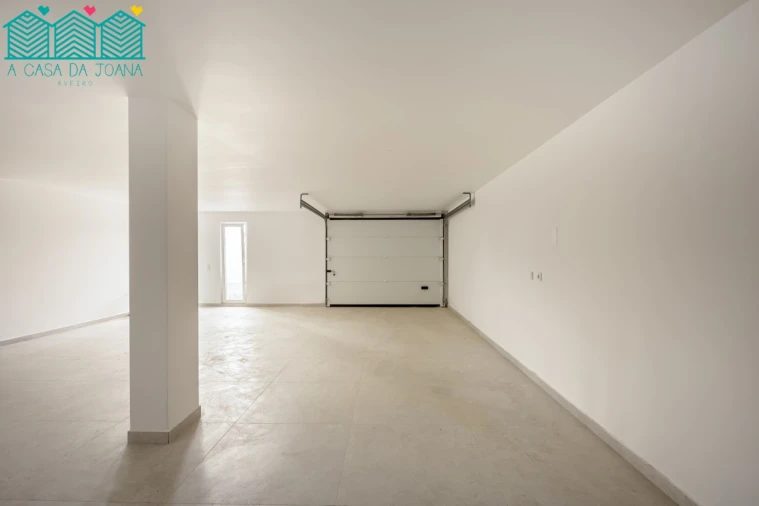 Moradia T4 para Venda em São Domingos de Rana Foto 24