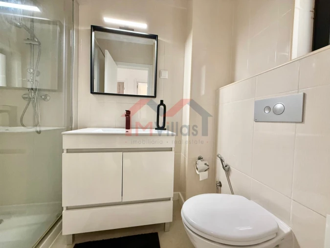 Apartamento T2 para Venda em Quarteira Foto 14