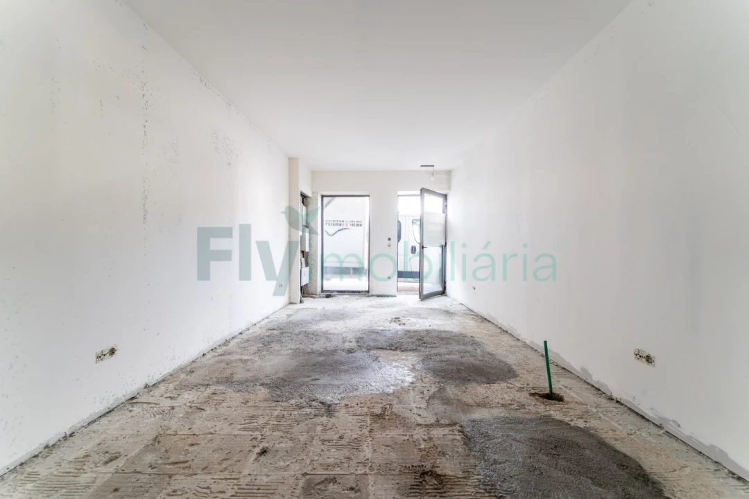 Loja para Arrendamento em Caldas de Vizela (São Miguel e São João) Foto 5