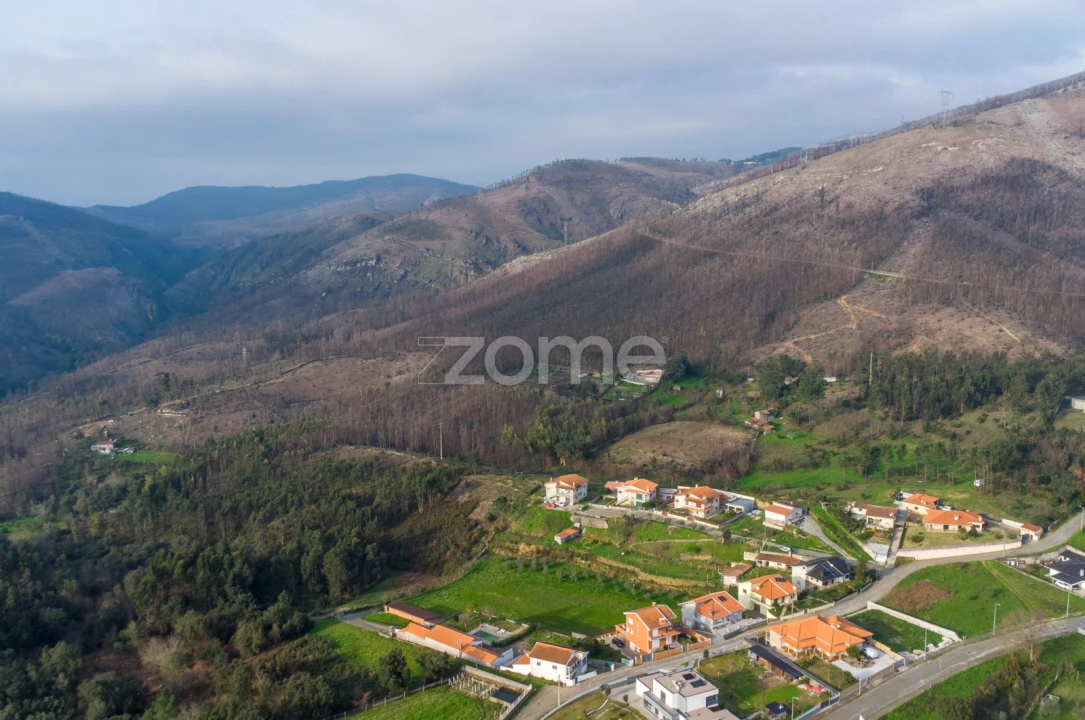 Terreno para Venda em Rio Mau Foto 1