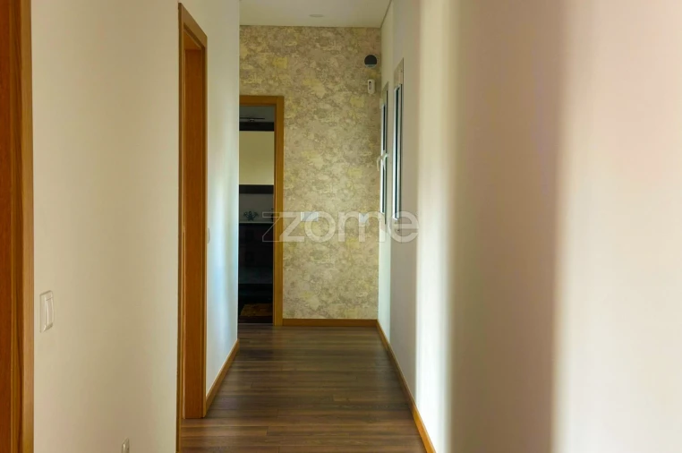 Moradia T4 para Venda em Paranhos Foto 17