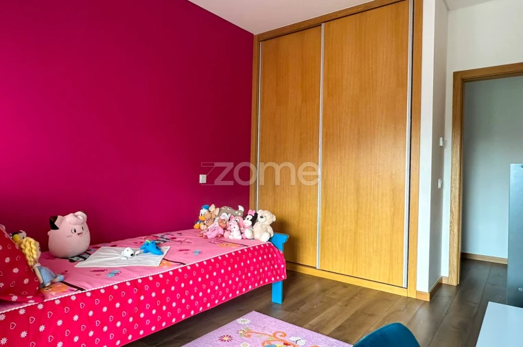 Moradia T4 para Venda em Paranhos Foto 24