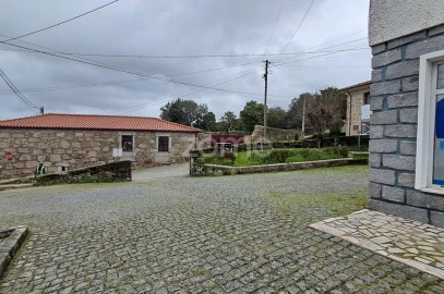 Negócio para Arrendamento em Santa Lucrécia de Algeriz e Navarra