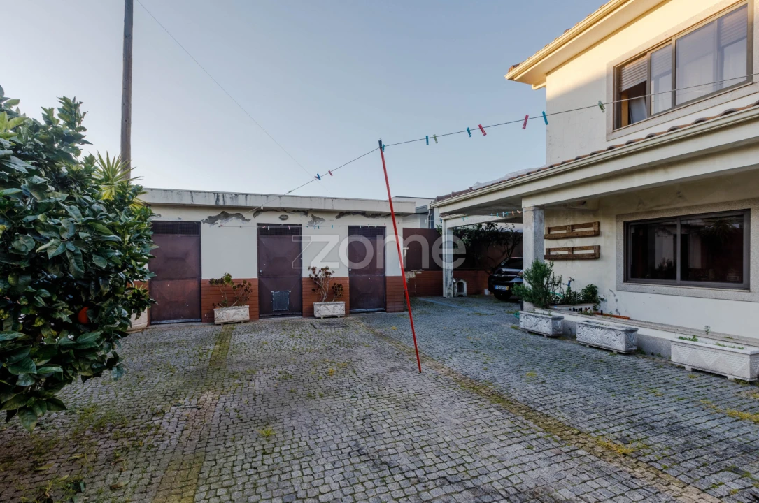 Moradia T4 para Venda em Esmeriz e Cabeçudos Foto 12