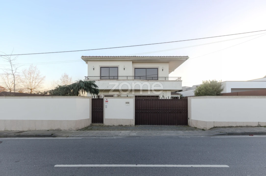 Moradia T4 para Venda em Esmeriz e Cabeçudos Foto 35