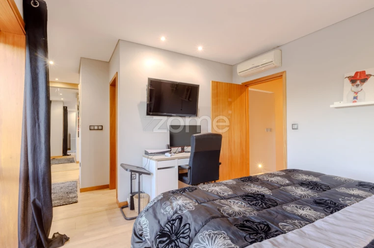 Moradia T4 para Venda em Esmeriz e Cabeçudos Foto 17