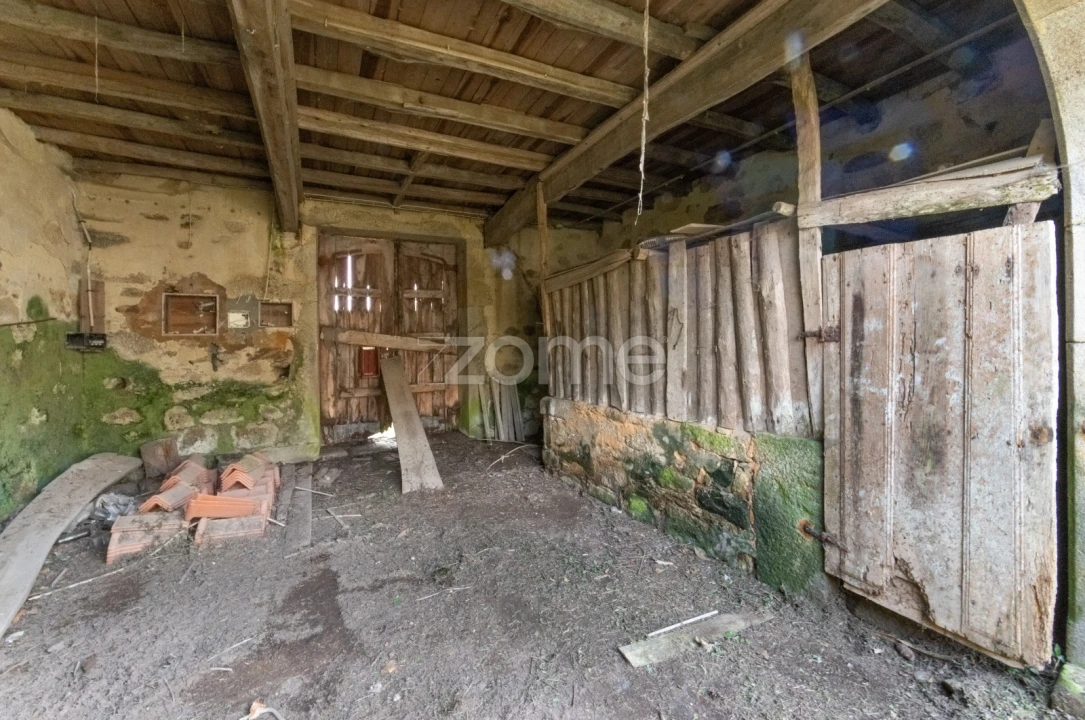 Prédio para Venda em Romariz Foto 36