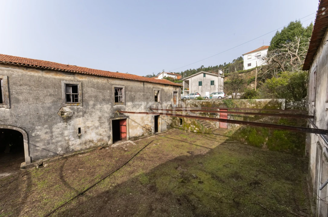 Prédio para Venda em Romariz Foto 38