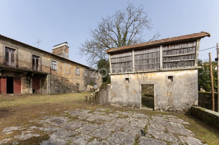 Prédio para Venda em Romariz Foto 14