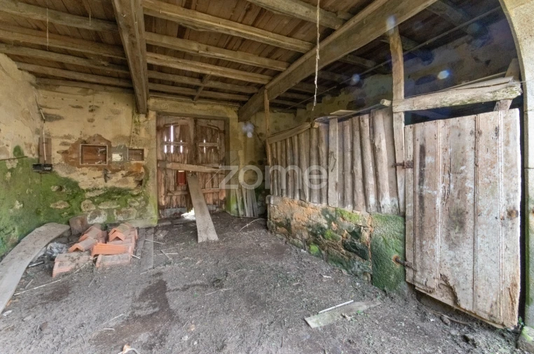 Prédio para Venda em Romariz Foto 36