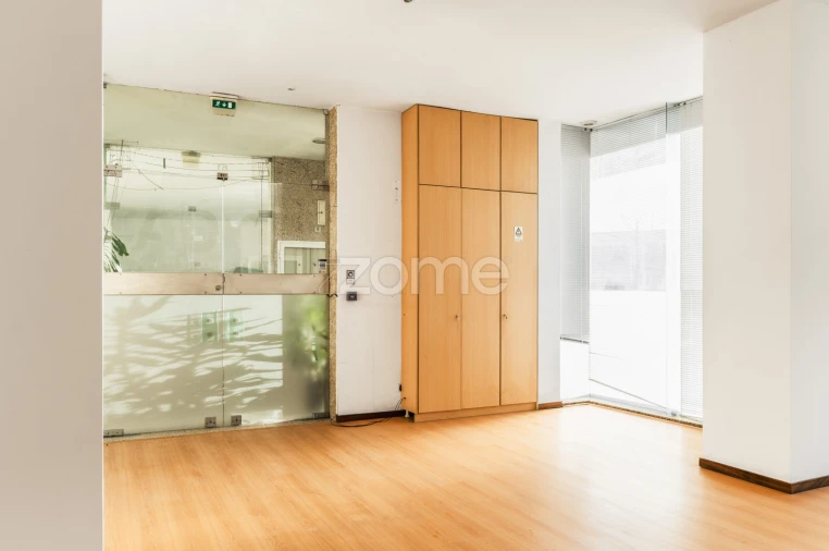 Negócio para Venda em Valongo Foto 9