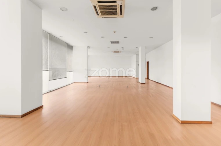 Negócio para Venda em Valongo Foto 3