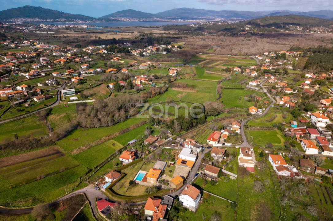 Moradia T4 para Venda em Venade e Azevedo Foto 26