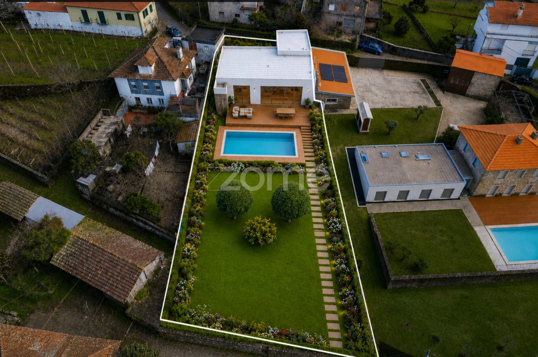 Moradia T4 para Venda em Venade e Azevedo Foto 3