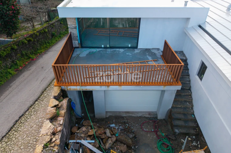 Moradia T4 para Venda em Venade e Azevedo Foto 4