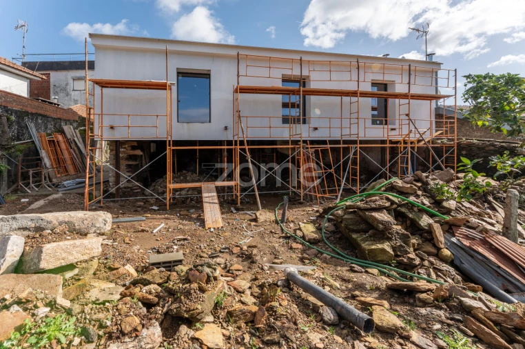 Moradia T4 para Venda em Venade e Azevedo Foto 12