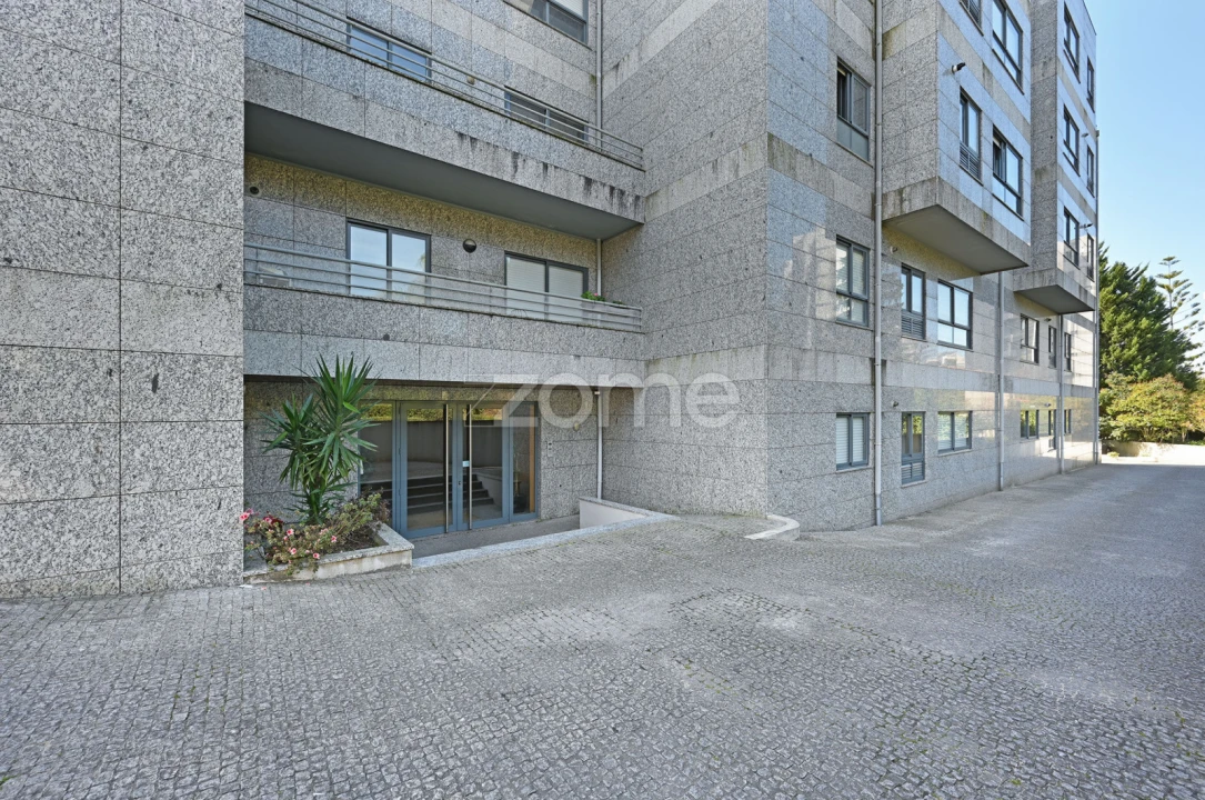 Apartamento T2 para Arrendamento em Lordelo do Ouro e Massarelos Foto 3