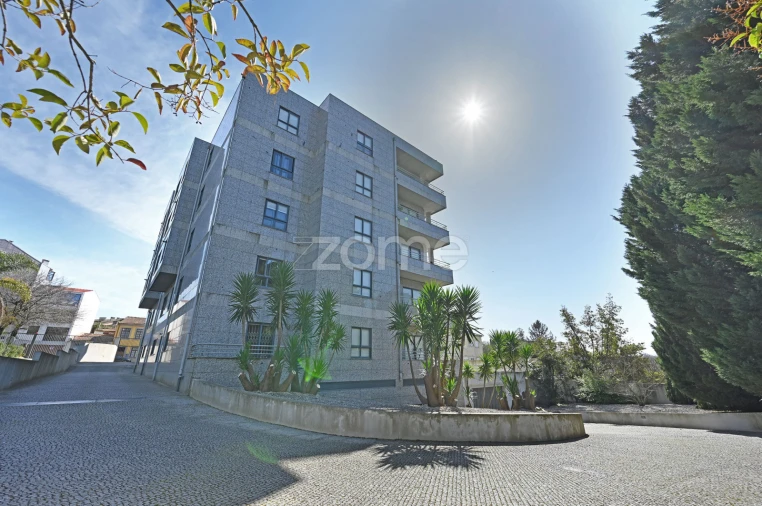 Apartamento T2 para Arrendamento em Lordelo do Ouro e Massarelos Foto 1