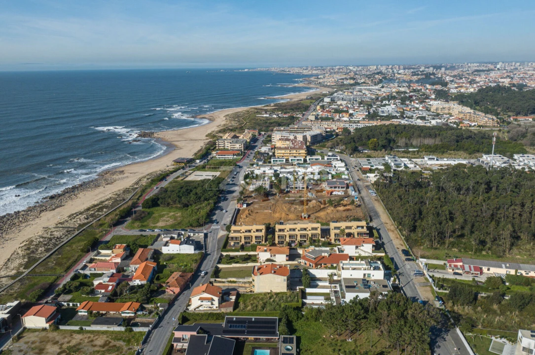 Moradia T4 para Venda em Madalena Foto 21