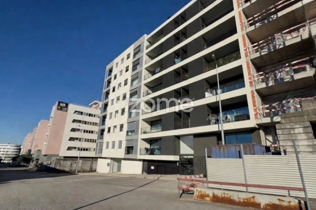 Apartamento T3 para Venda em Ferreiros e Gondizalves Foto 41