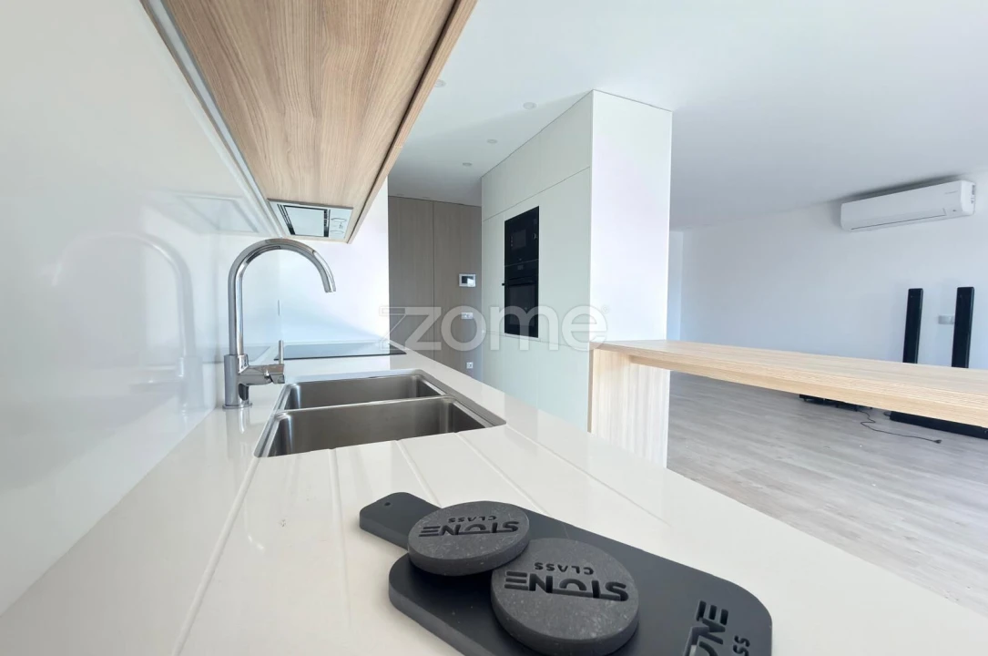 Apartamento T3 para Venda em Ferreiros e Gondizalves Foto 15