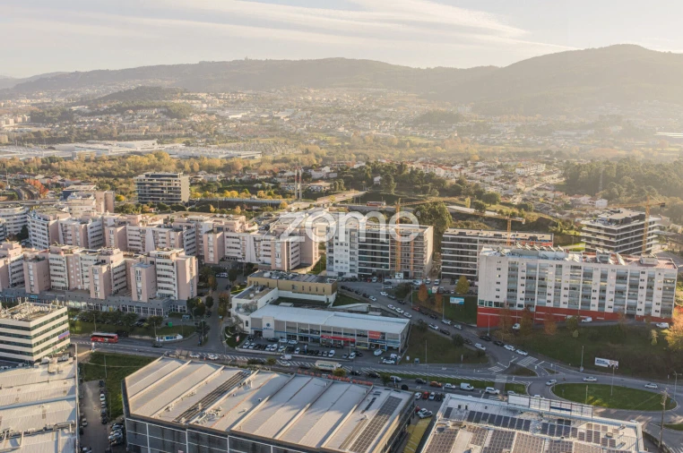 Apartamento T3 para Venda em Ferreiros e Gondizalves Foto 42