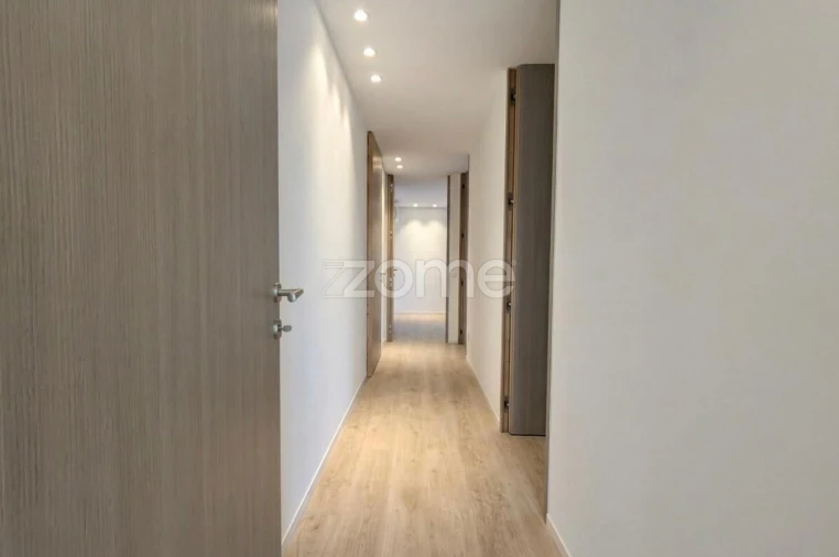 Apartamento T3 para Venda em Ferreiros e Gondizalves Foto 29