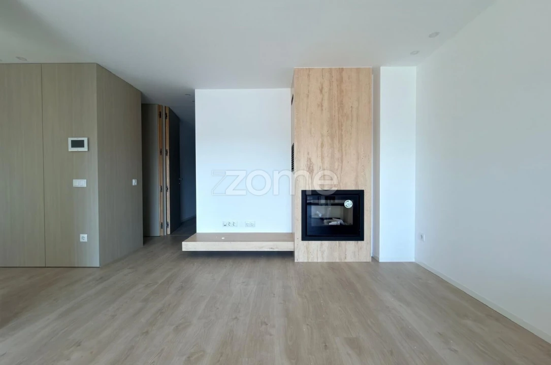 Apartamento T3 para Venda em Ferreiros e Gondizalves Foto 27