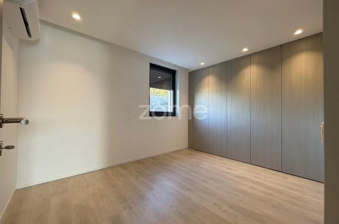 Apartamento T3 para Venda em Ferreiros e Gondizalves Foto 31