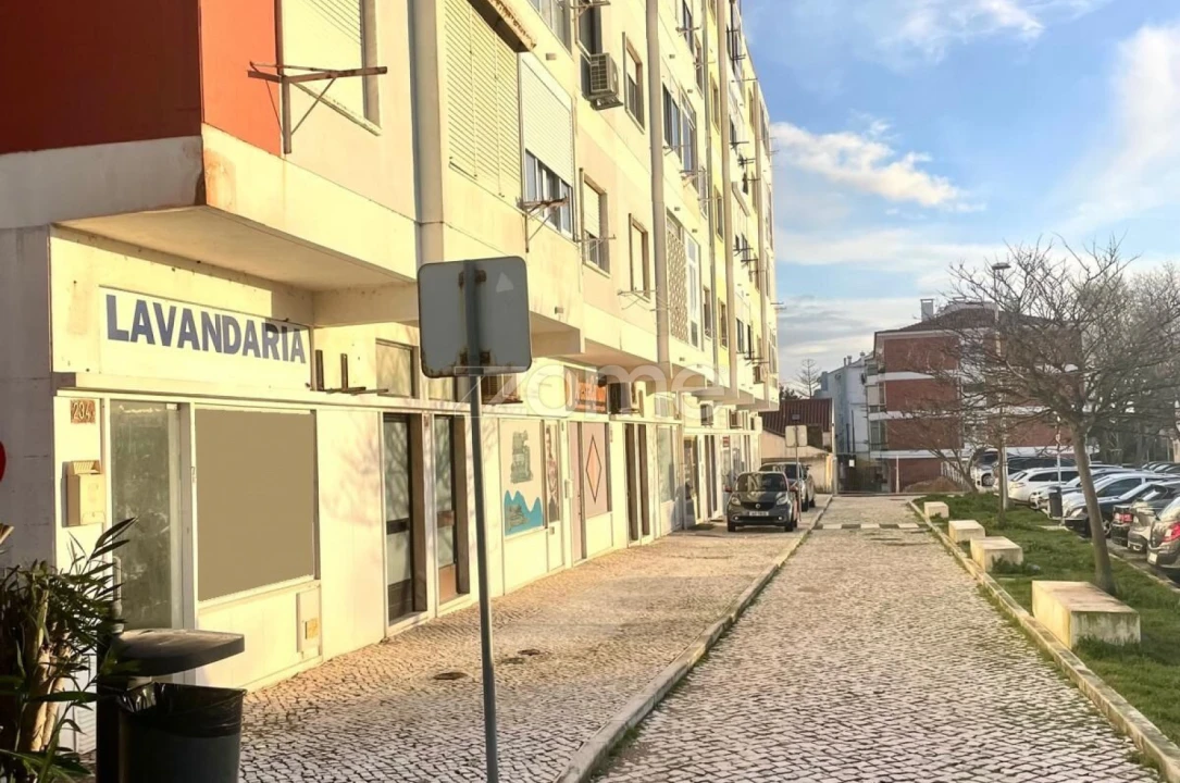 Negócio para Arrendamento em Carcavelos e Parede Foto 2