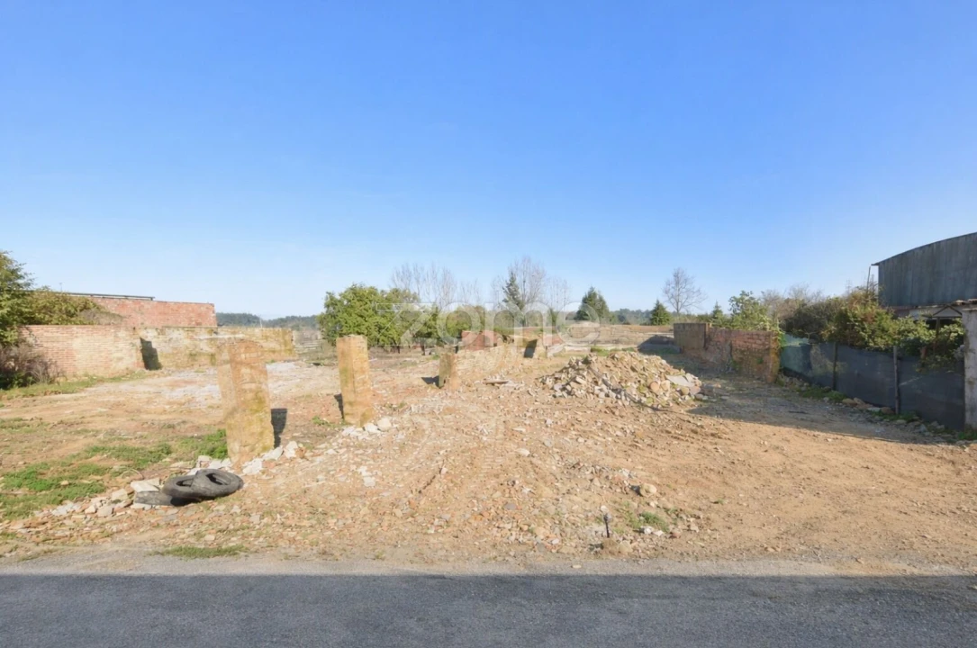 Moradia T4 para Venda em Sepins e Bolho Foto 1