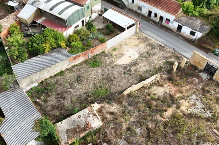 Moradia T4 para Venda em Sepins e Bolho Foto 22