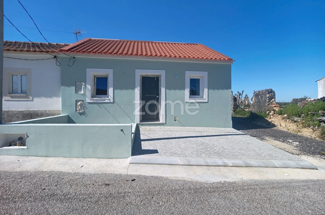 Moradia T1 para Venda em Condeixa-A-Velha e Condeixa-A-Nova Foto 1