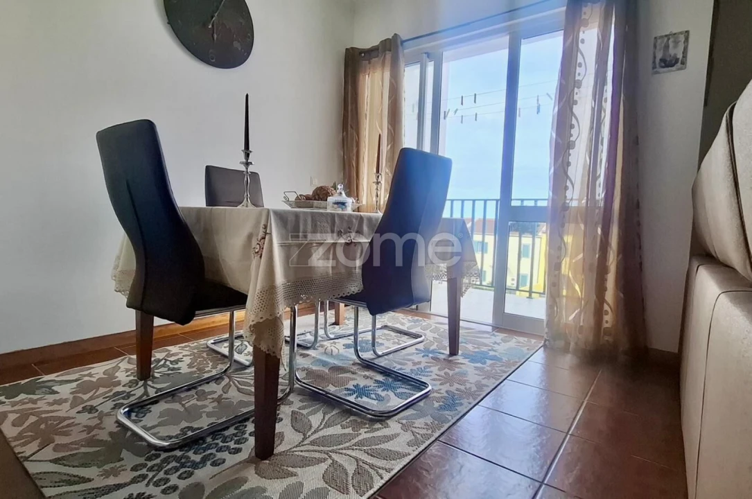 Apartamento T2 para Venda em Rabo de Peixe Foto 4