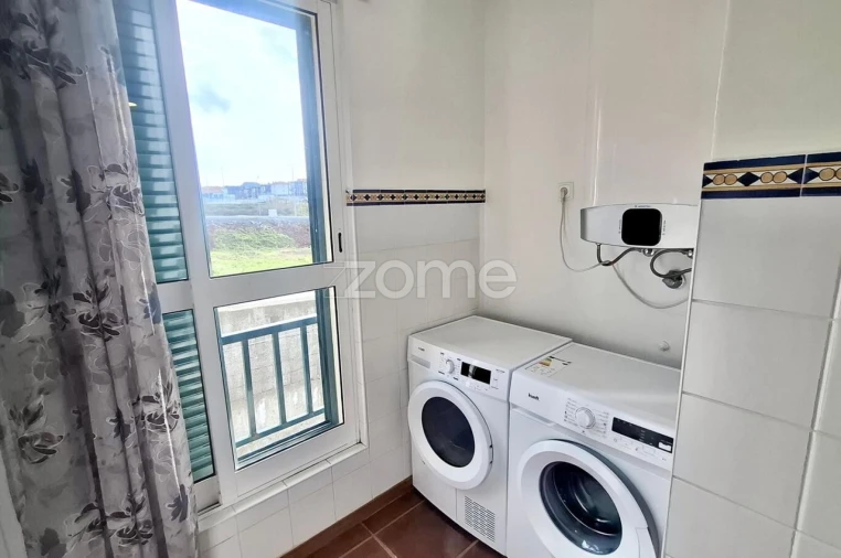Apartamento T2 para Venda em Rabo de Peixe Foto 7