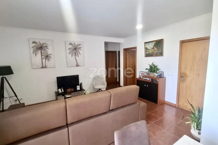 Apartamento T2 para Venda em Rabo de Peixe Foto 2