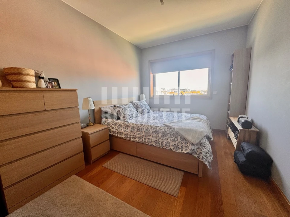 Apartamento T1 para Arrendamento em Ramalde Foto 5